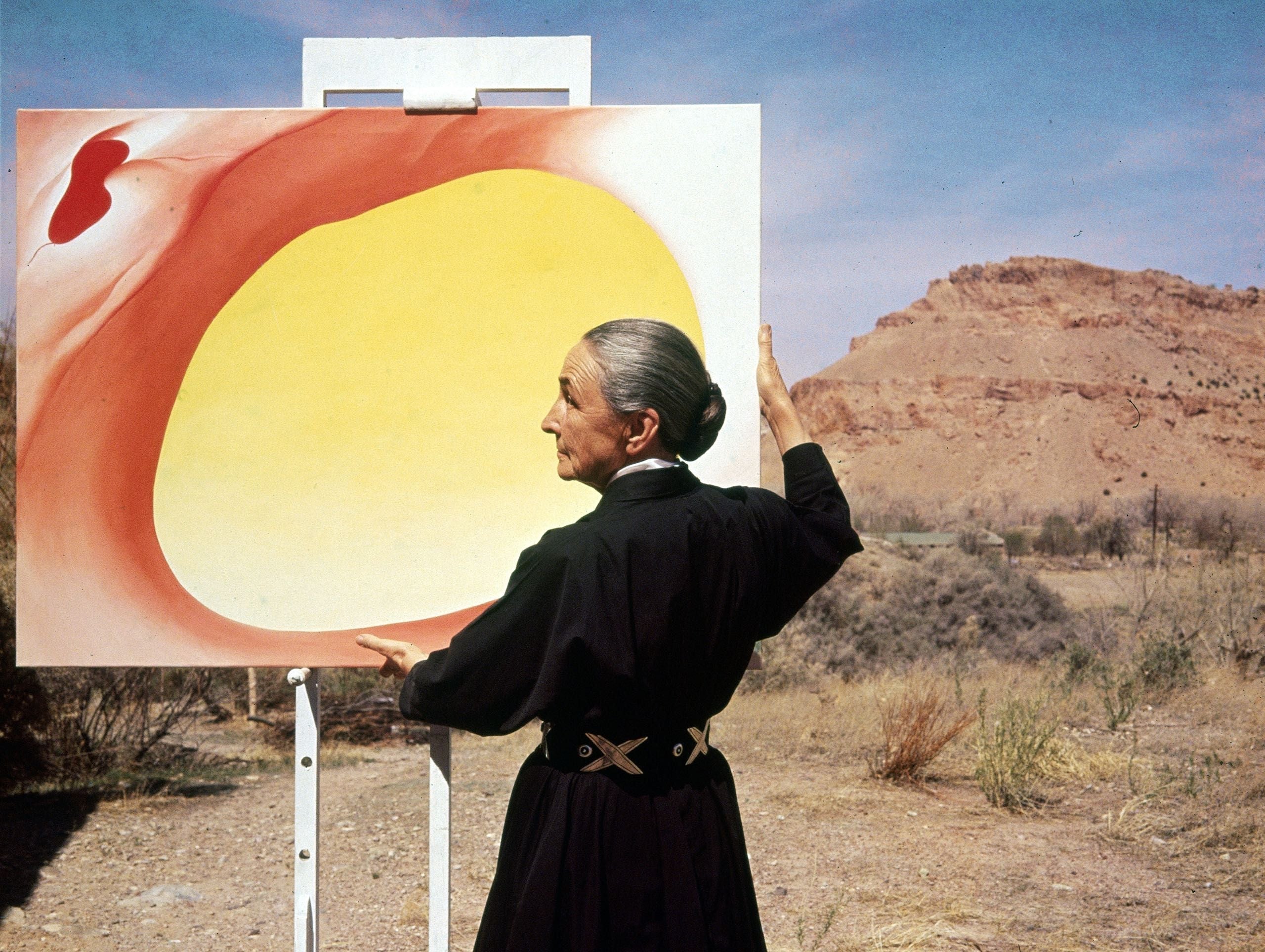 O'Keeffe: Paisajes de Silencio y Color Intenso