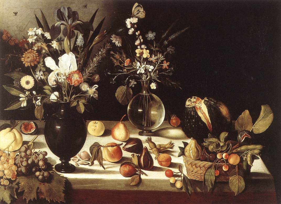 Uma Mesa Carregada de Flores e Frutas