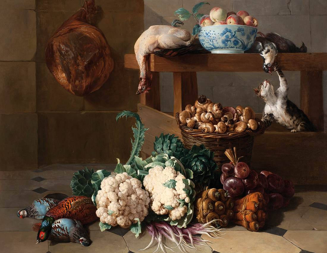 Dispensa con carciofi, coliflore e un cestino di funghi