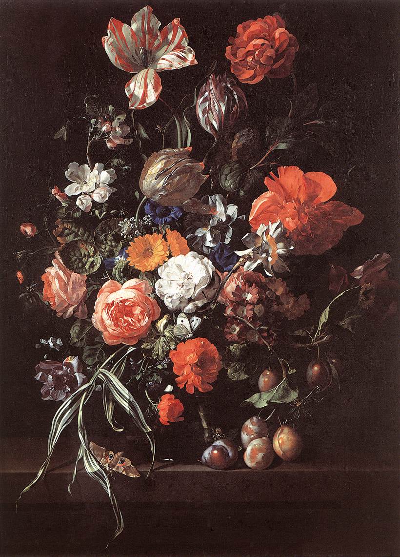 Soulever la nature avec du bouquet de fleurs et de prunes