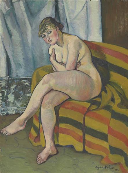 Nude sitting on a couch - 1916