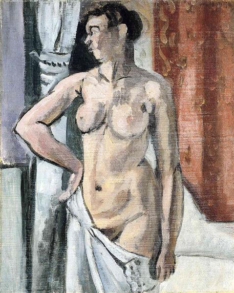 Desnudo de pie