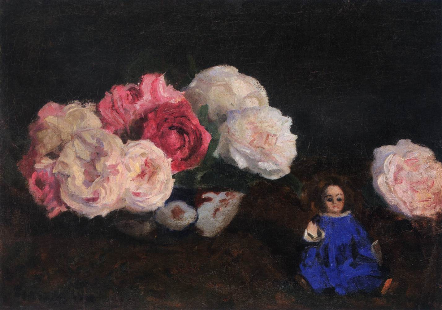 Róże z niebieską lalką