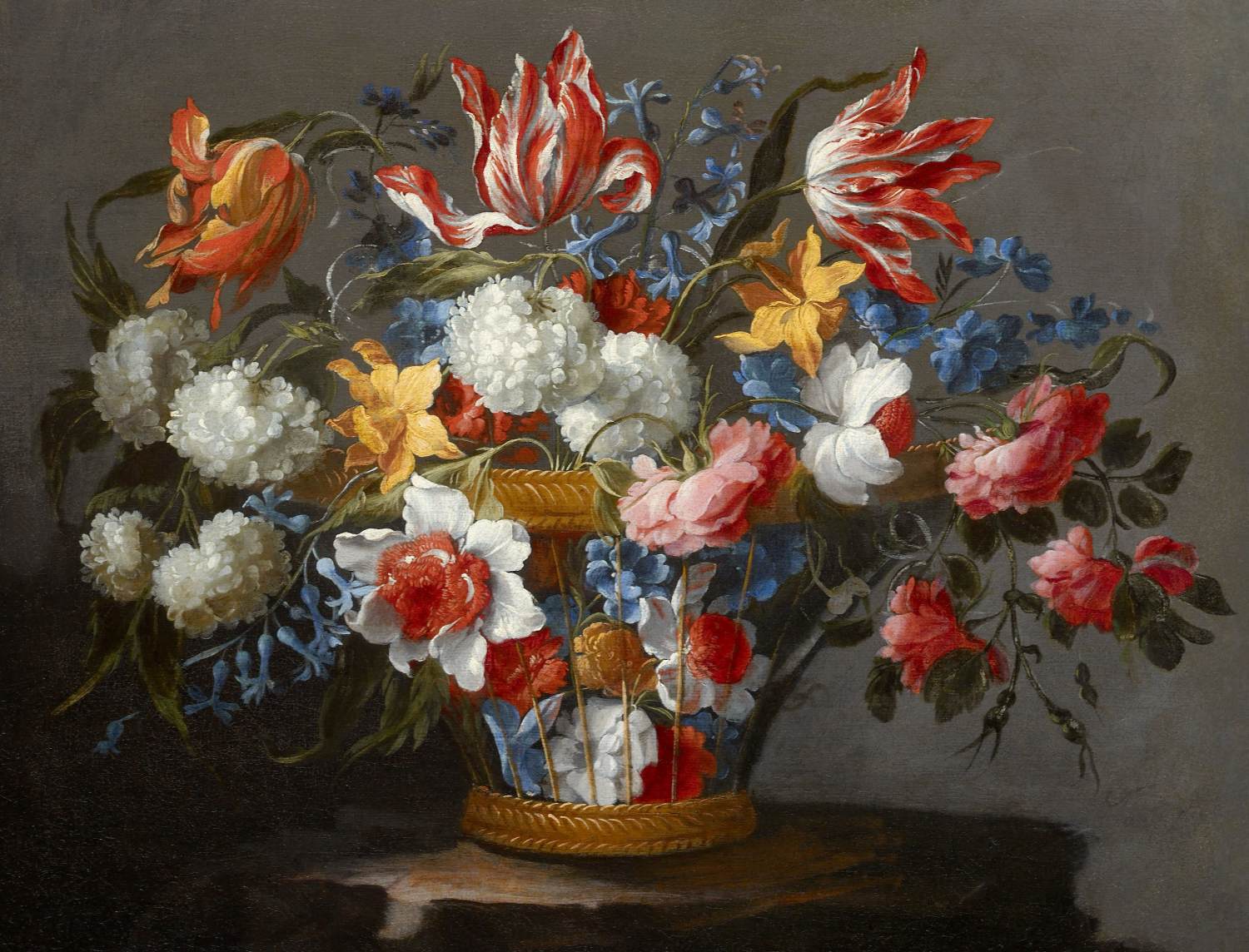 Ein Korbkorb mit Blumen