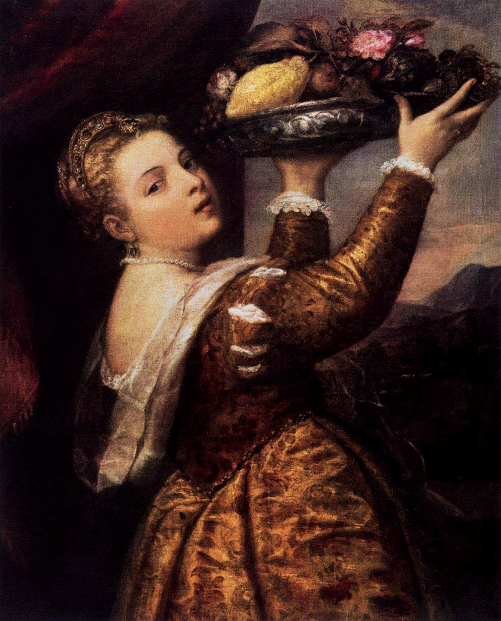 Mujer Joven con un Plato de Fruta