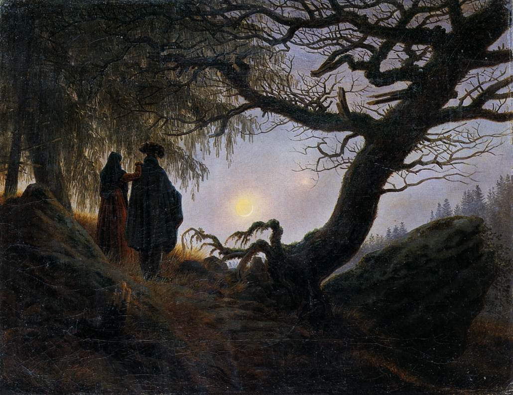 Homme et femme contemplant la lune