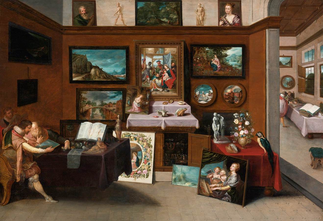 L'intérieur d'une galerie de peinture avec des connaisseurs admirant des peintures