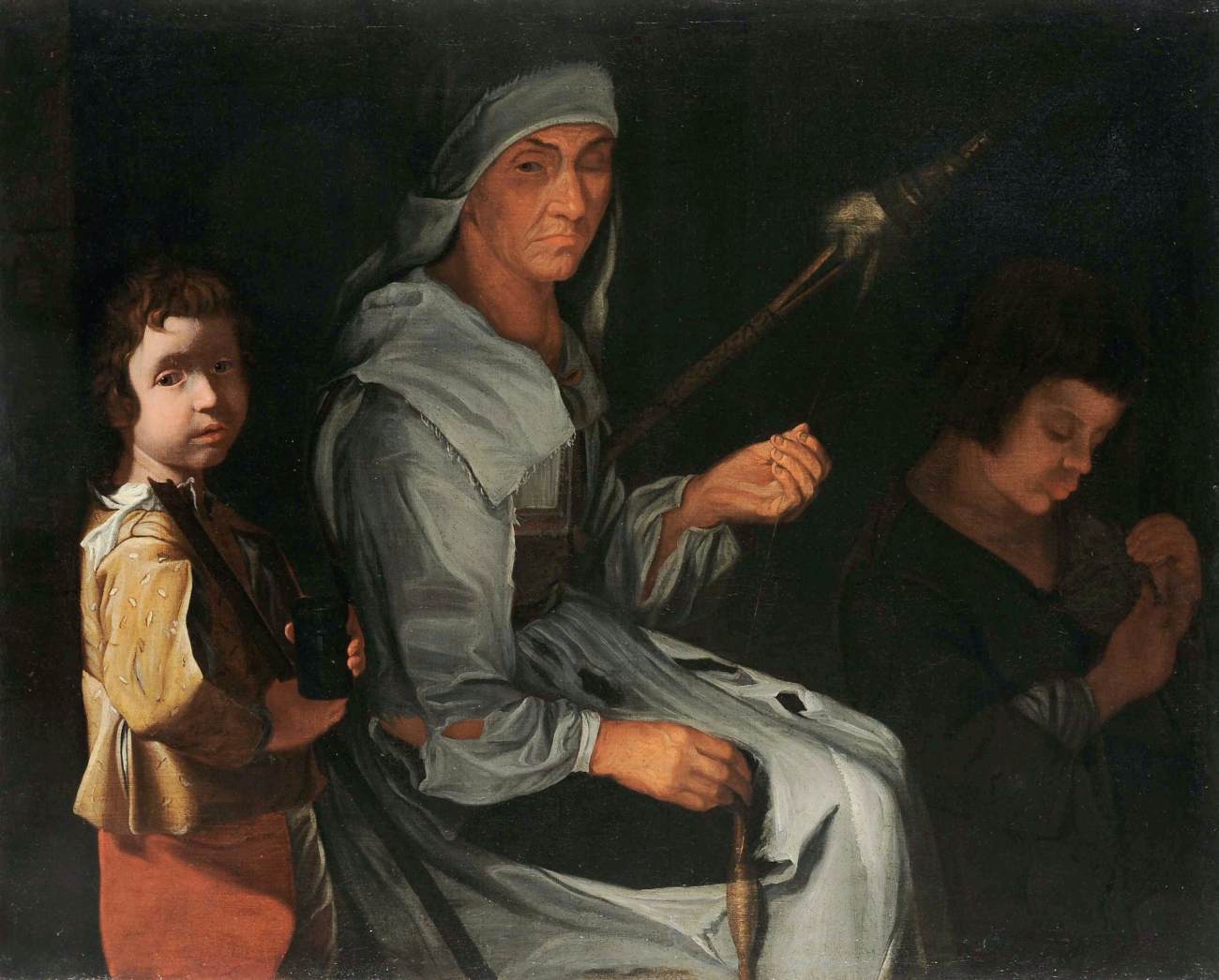 Femme tournant avec deux enfants