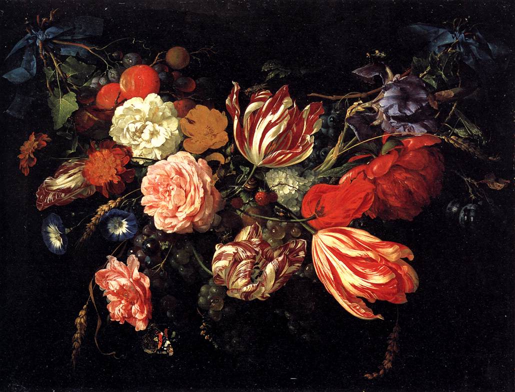 Feston avec des fleurs et des fruits