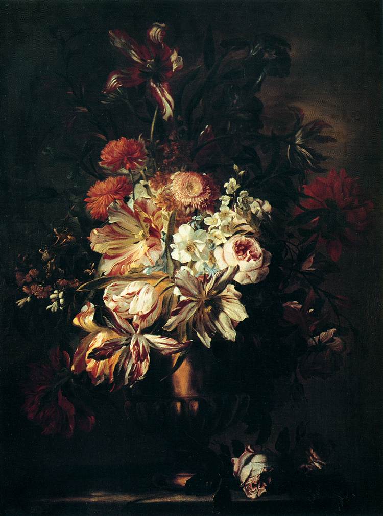 Fleurs dans un vase en bronze